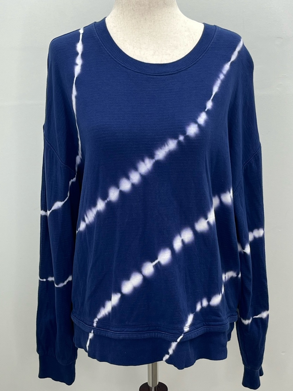 Athleta Womens Sundown Blue White Tie Dye Cotton Pullover Sweatshirt 2.0 XS